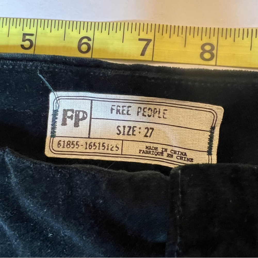 Free People Oxanna Deep Jewel Green Velvet Flare Pants
Size 27 - Picture 7 of 11